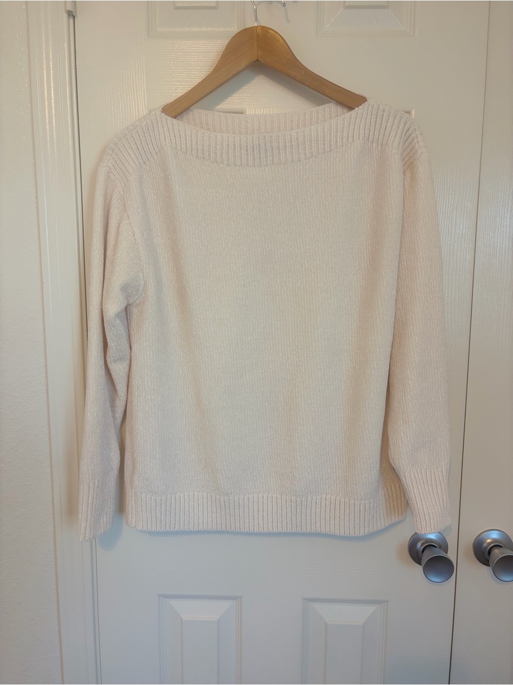 Tommy Bahama Women's  white Boatneck Knit Sweater size M